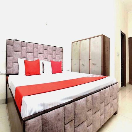Oyo 91941 Hotel Golden Crown Sirhind 外观 照片