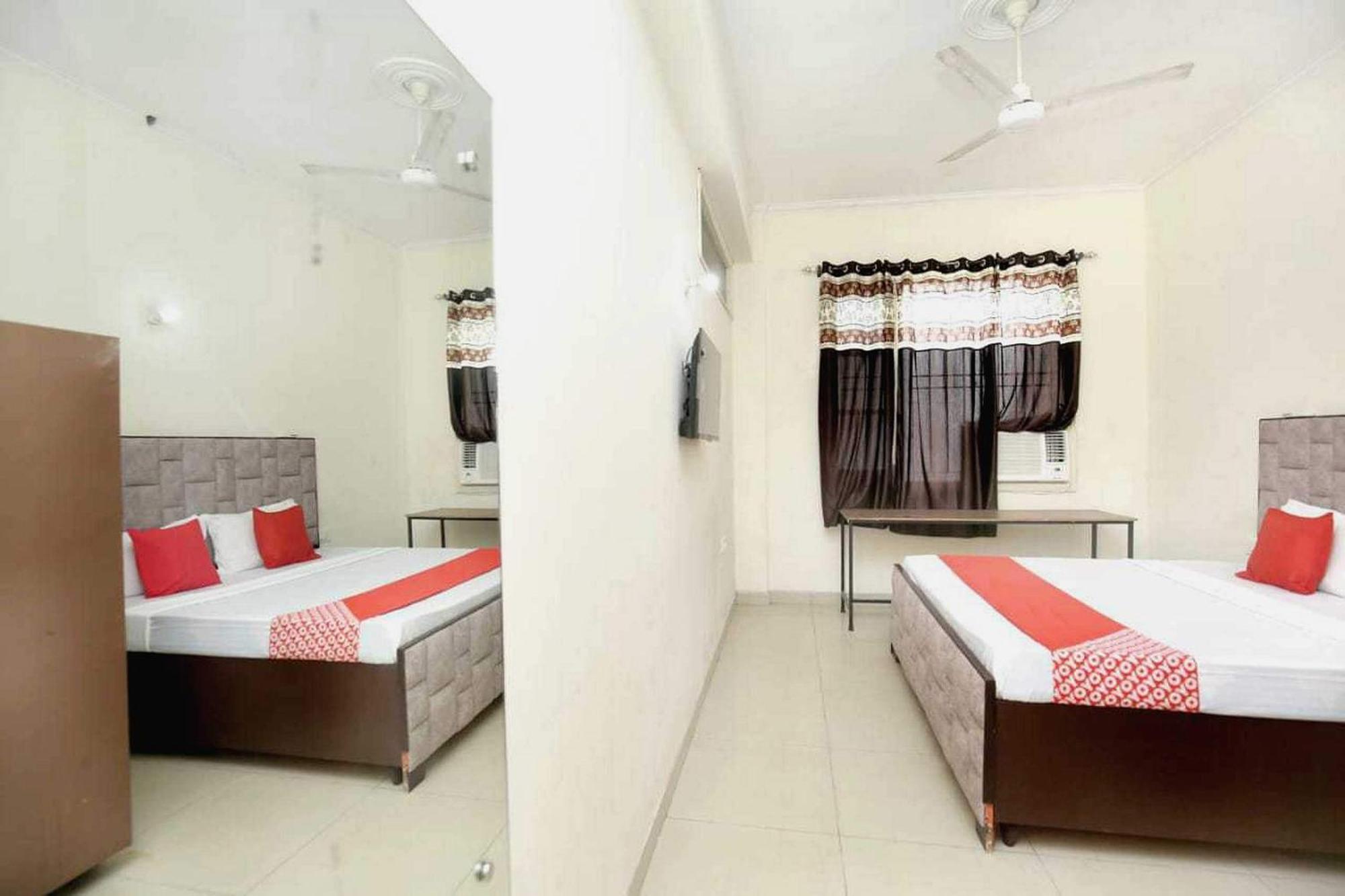 Oyo 91941 Hotel Golden Crown Sirhind 外观 照片