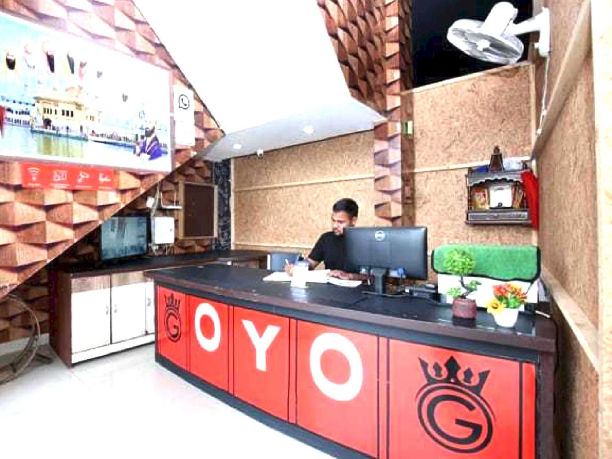 Oyo 91941 Hotel Golden Crown Sirhind 外观 照片