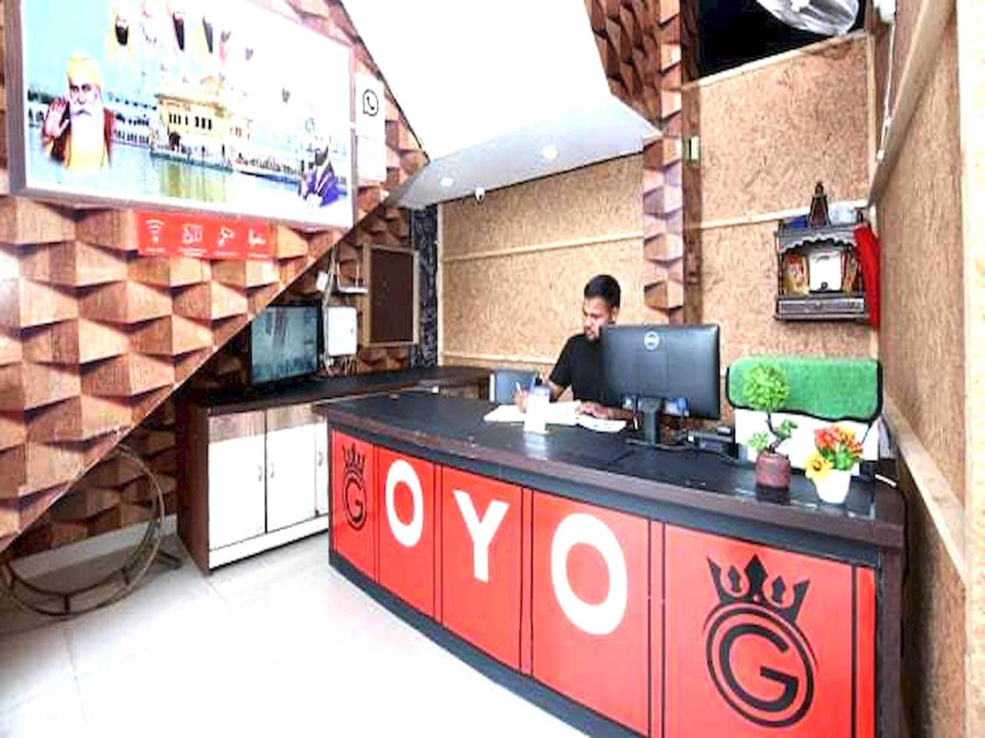 Oyo 91941 Hotel Golden Crown Sirhind 外观 照片